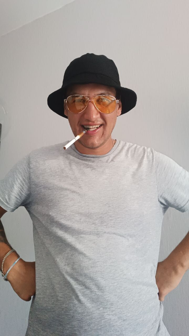  46648379  Viktor, 29 ,    