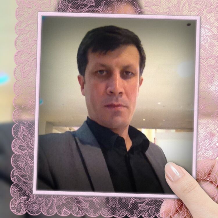  ,   Sasha, 43 ,   