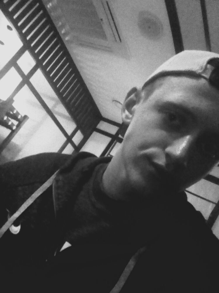  ,   Alex, 27 ,   