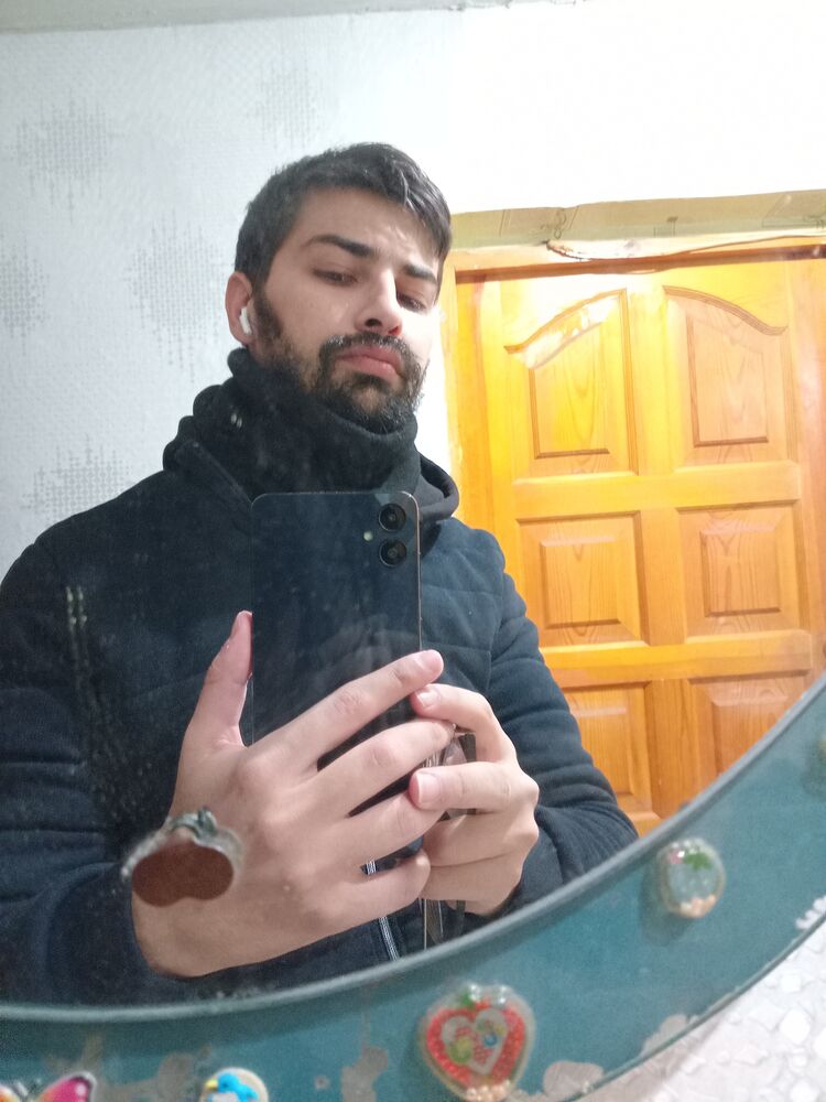  ,   Charif, 32 ,   ,   