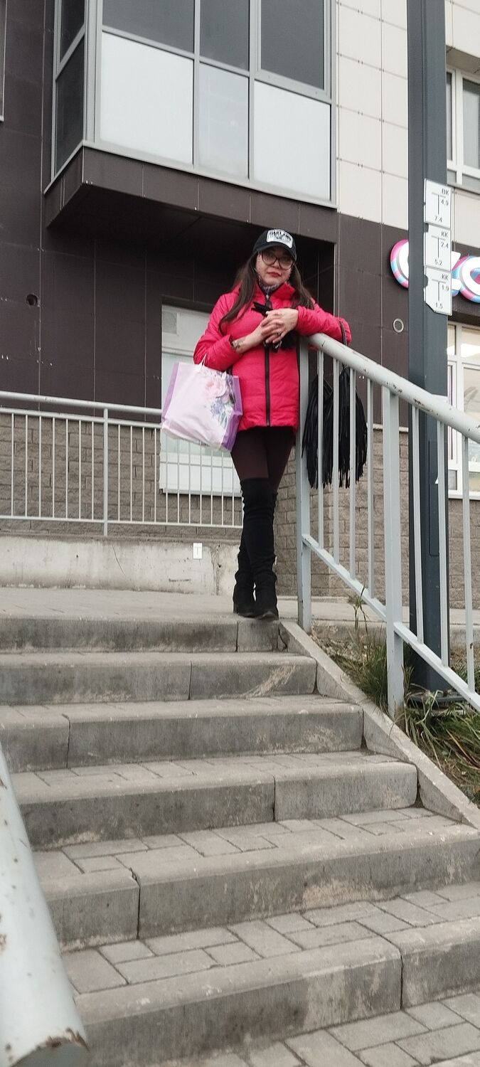  54116959  Anzhelika, 49 ,    