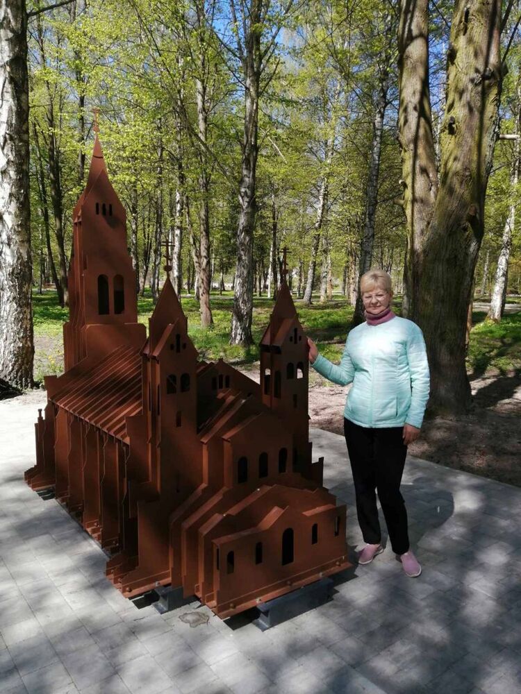  ,   Larisa, 58 ,   c , 