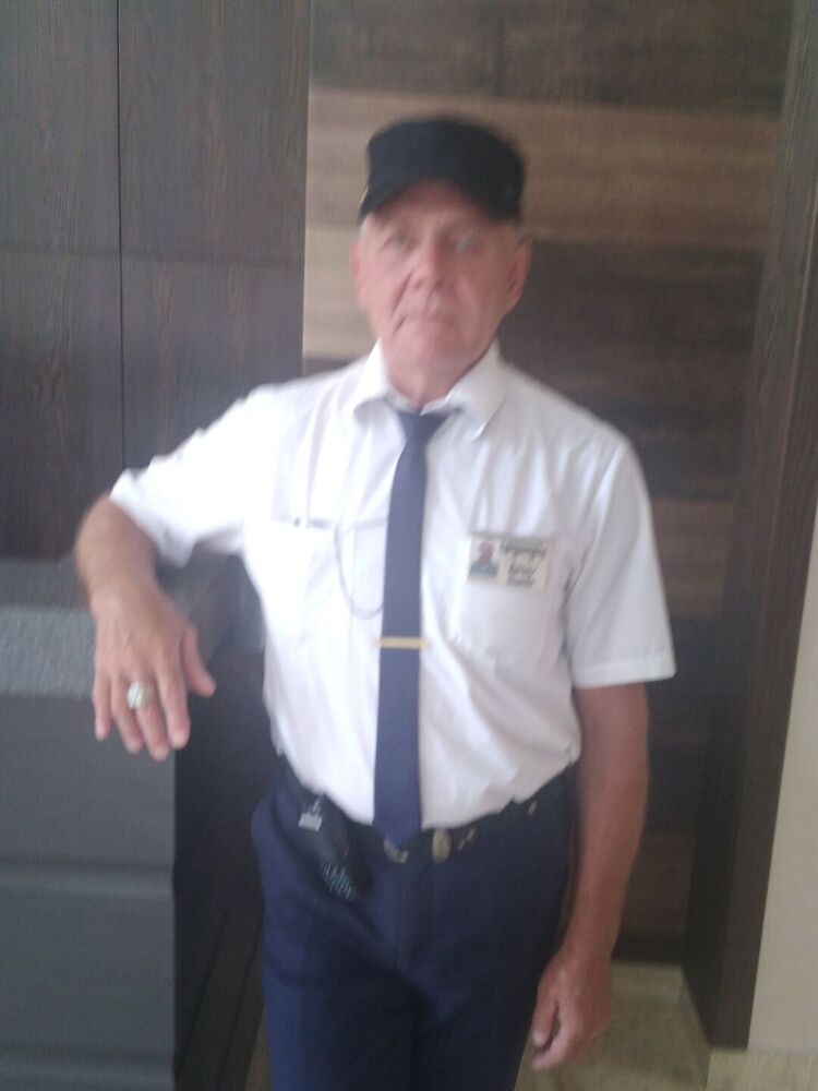  44563049  , 58 ,    