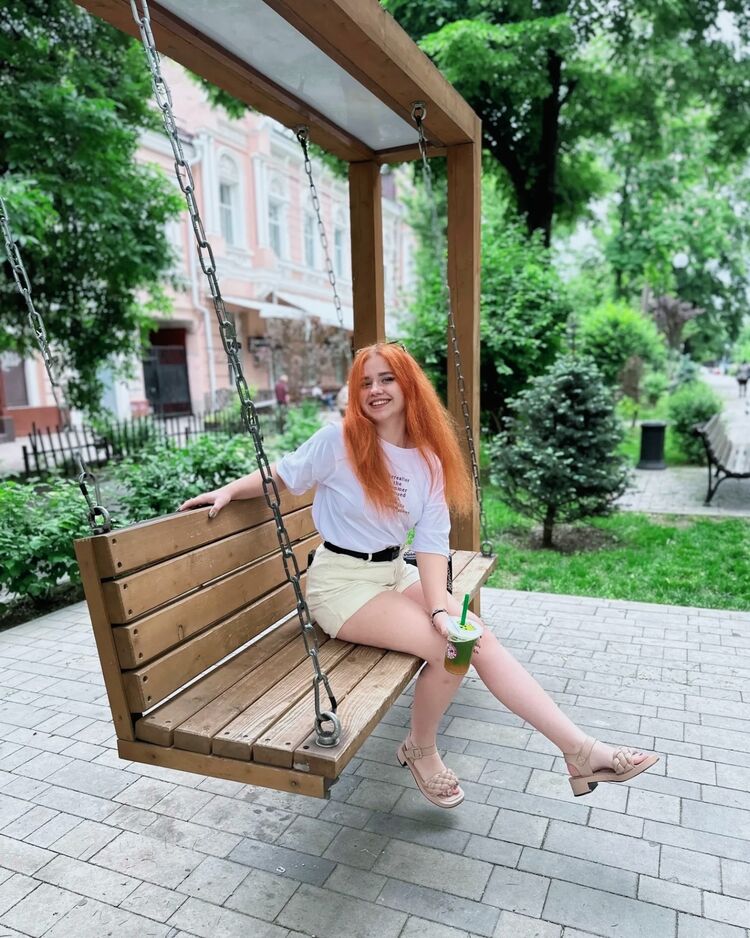  ,   Anastasia, 28 ,   ,   
