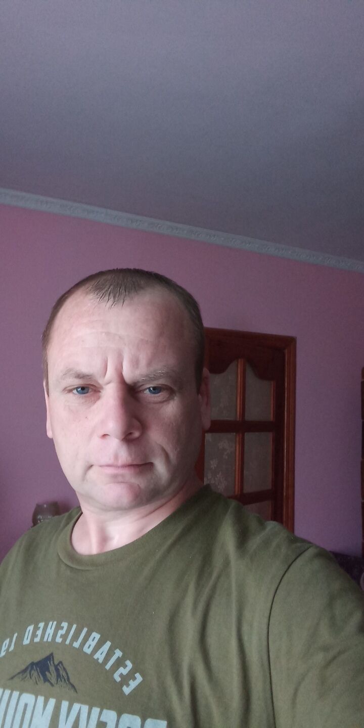  ,   Brend, 44 ,   ,   