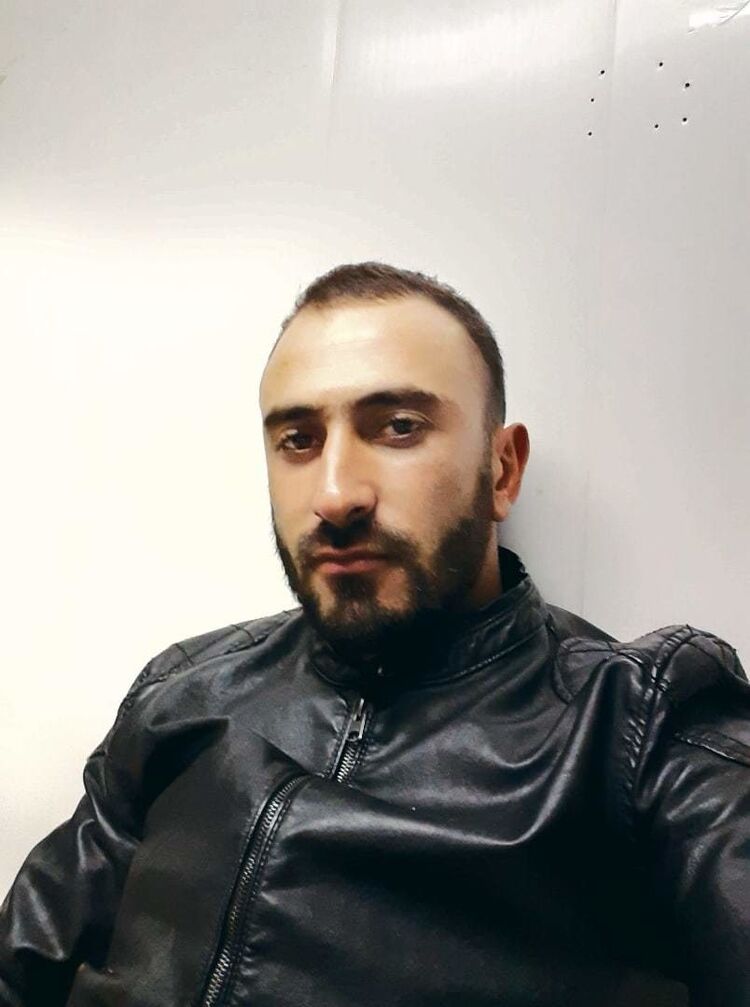  19803479  , 28 ,    