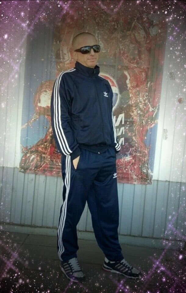  30377889  ANDREY, 42 ,    