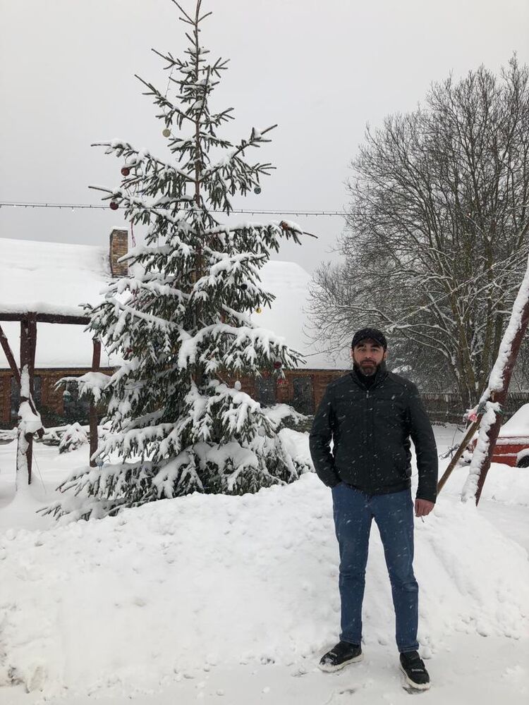  ,   Emil, 43 ,   ,   