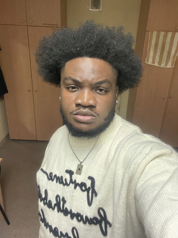  ,   Melvine, 24 ,   ,   