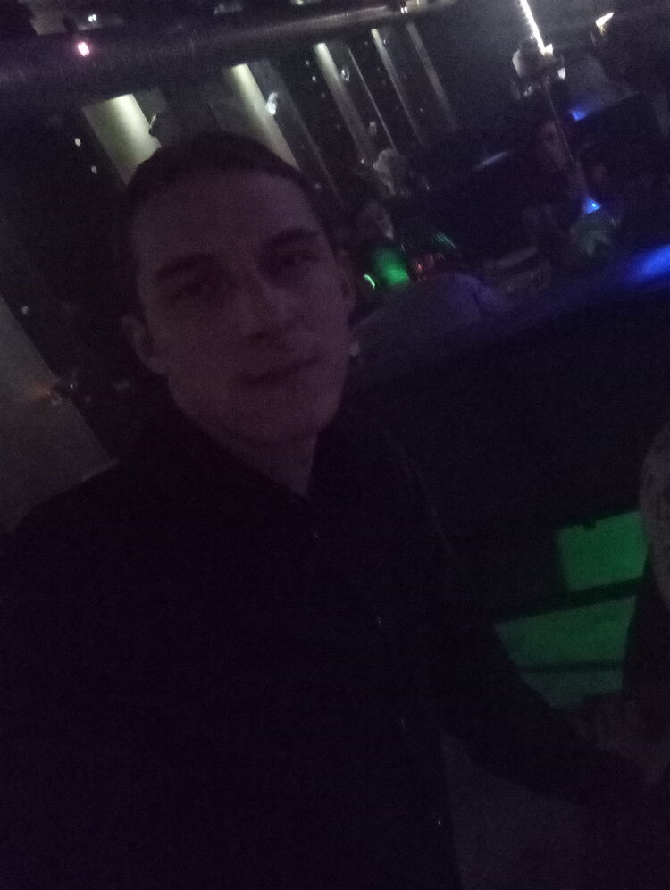  11439629  Christian, 31 ,    