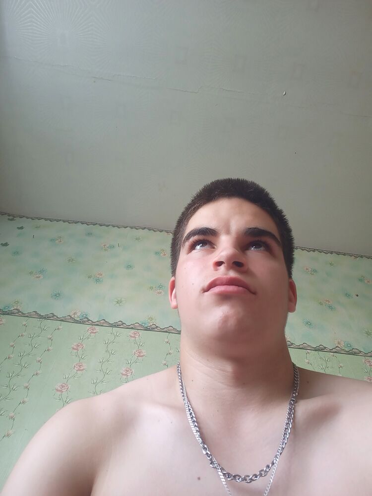  43827449  , 19 ,    