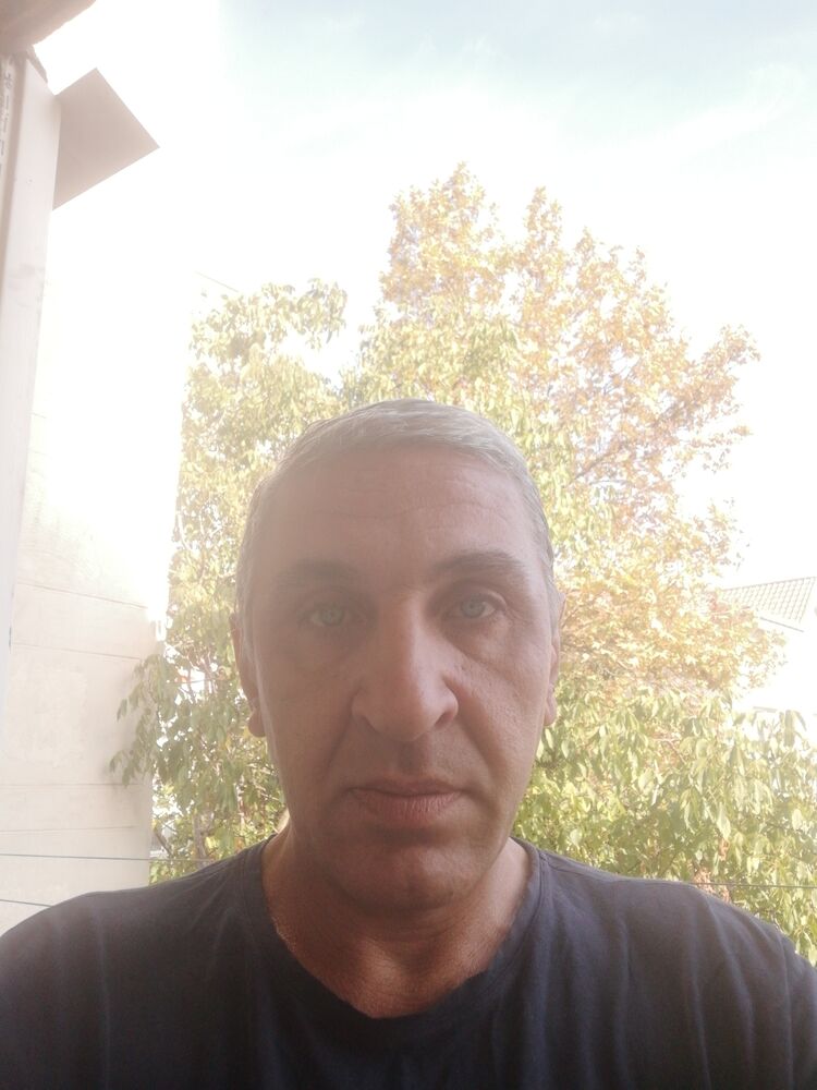  38095429  , 51 ,    