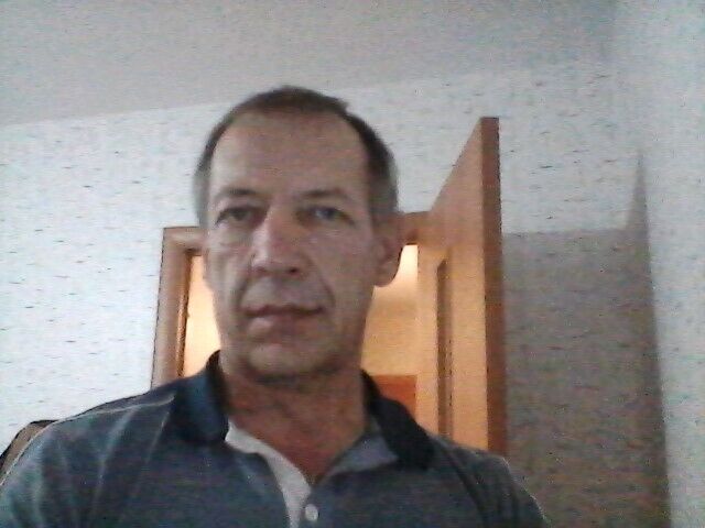  23562839  , 52 ,    