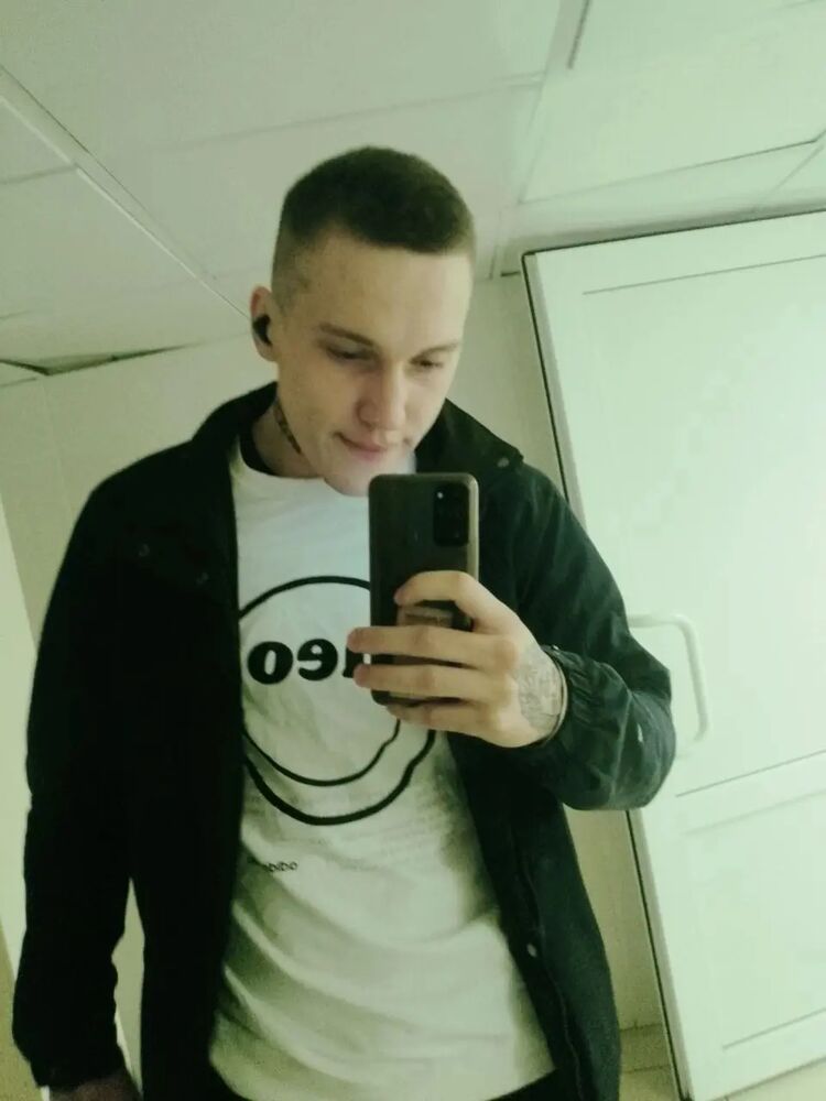  37304439  , 32 ,    