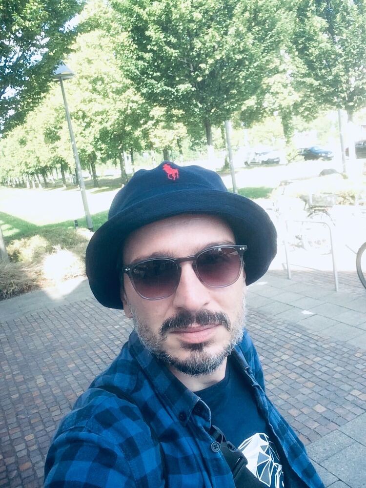  44361769  Lasha, 34 ,    