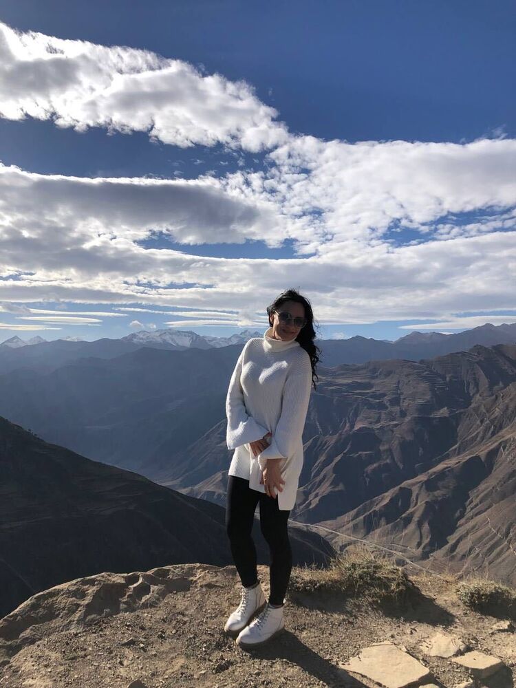  ,   Elena, 46 ,   ,   
