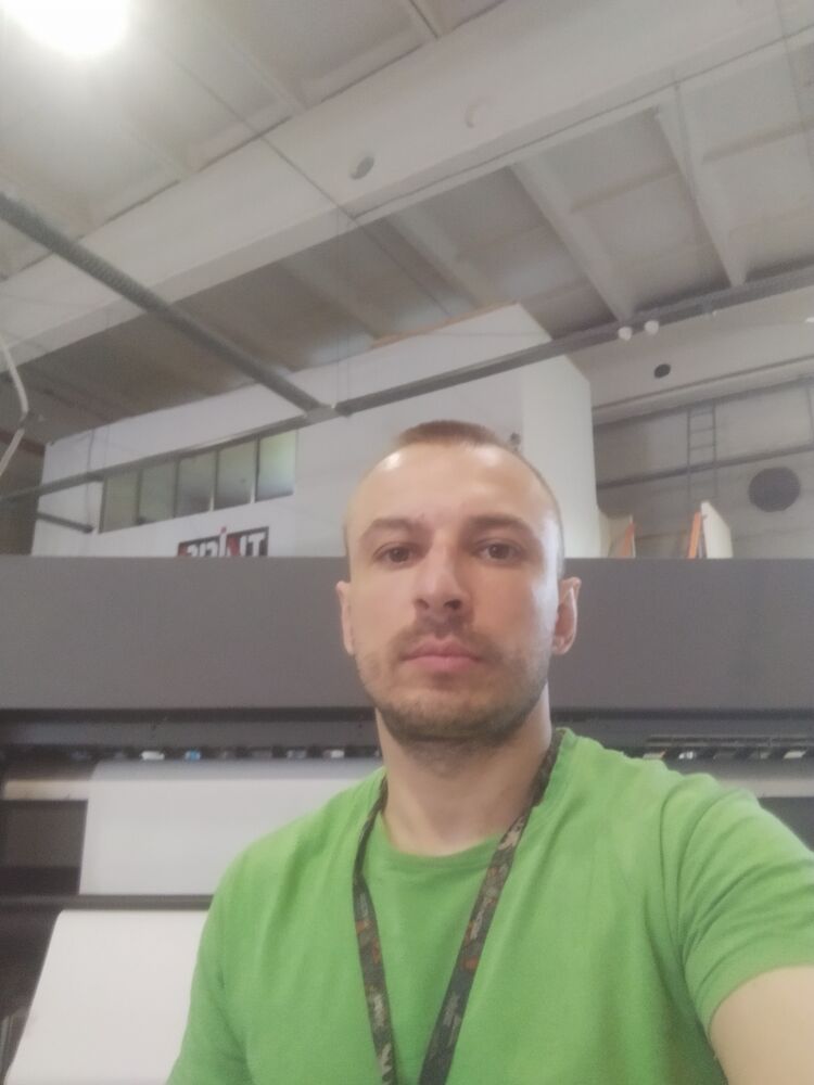  52138779  , 34 ,    