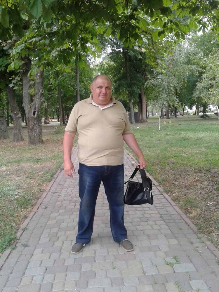  10122409  Anatol, 63 ,    