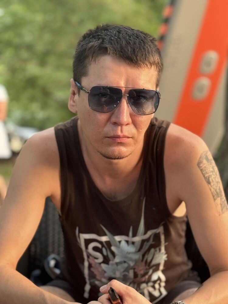  46882689  , 25 ,    