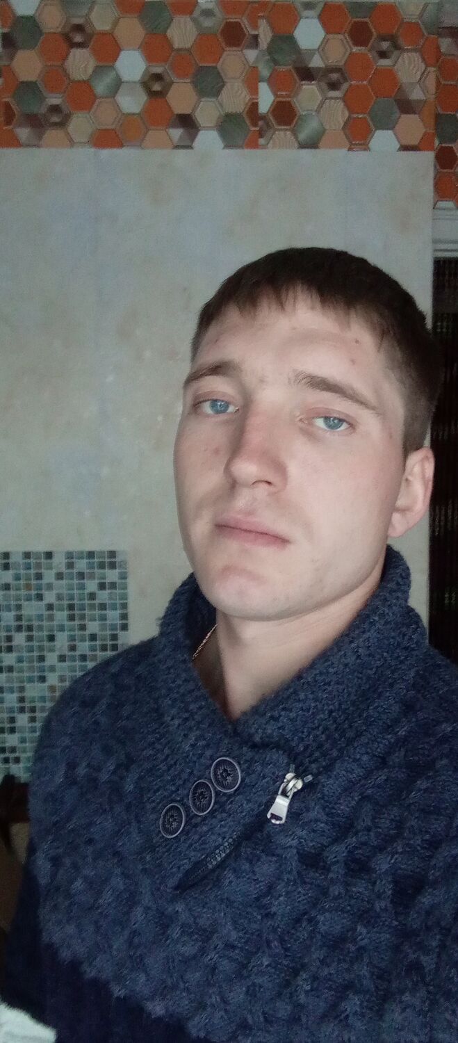  31284589  Alexander, 26 ,    