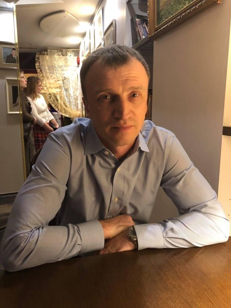  ,   Oleg, 49 ,   ,   