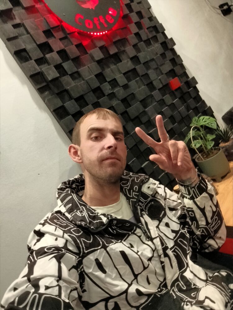  53117409  , 32 ,    