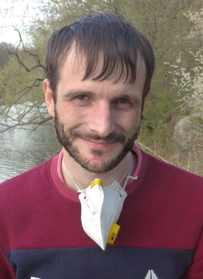  24062269  Anton, 39 ,     