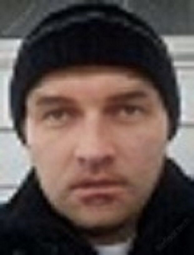  27411189  Alix, 35 ,    