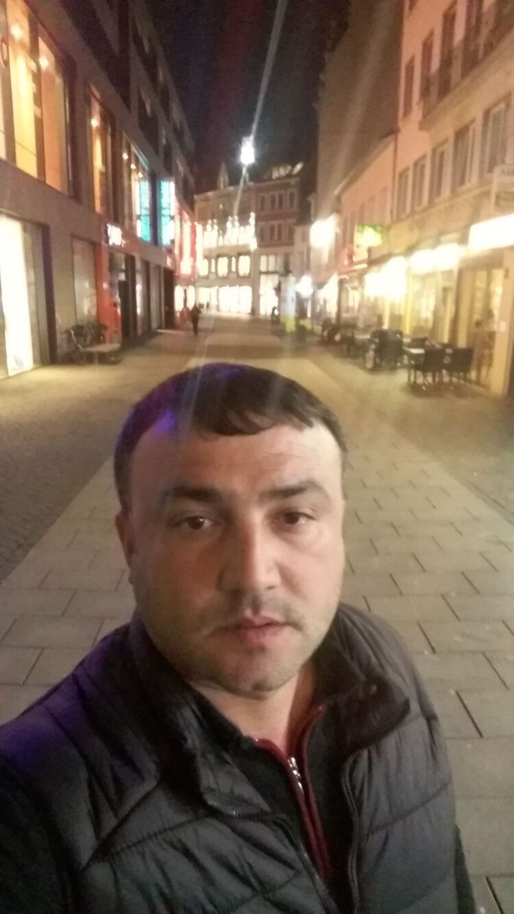  54467289  Bakcellj, 40 ,    