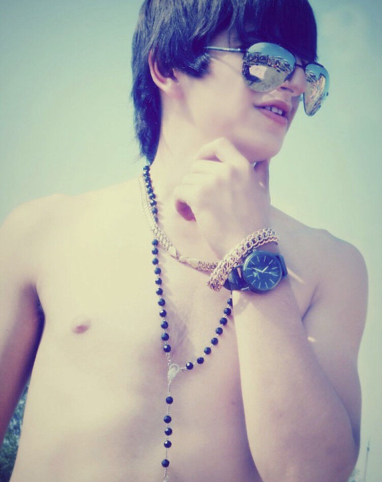  13786109  Armen, 25 ,    