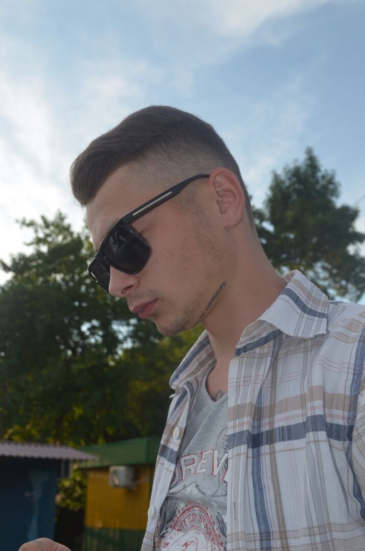  24379139  , 30 ,    