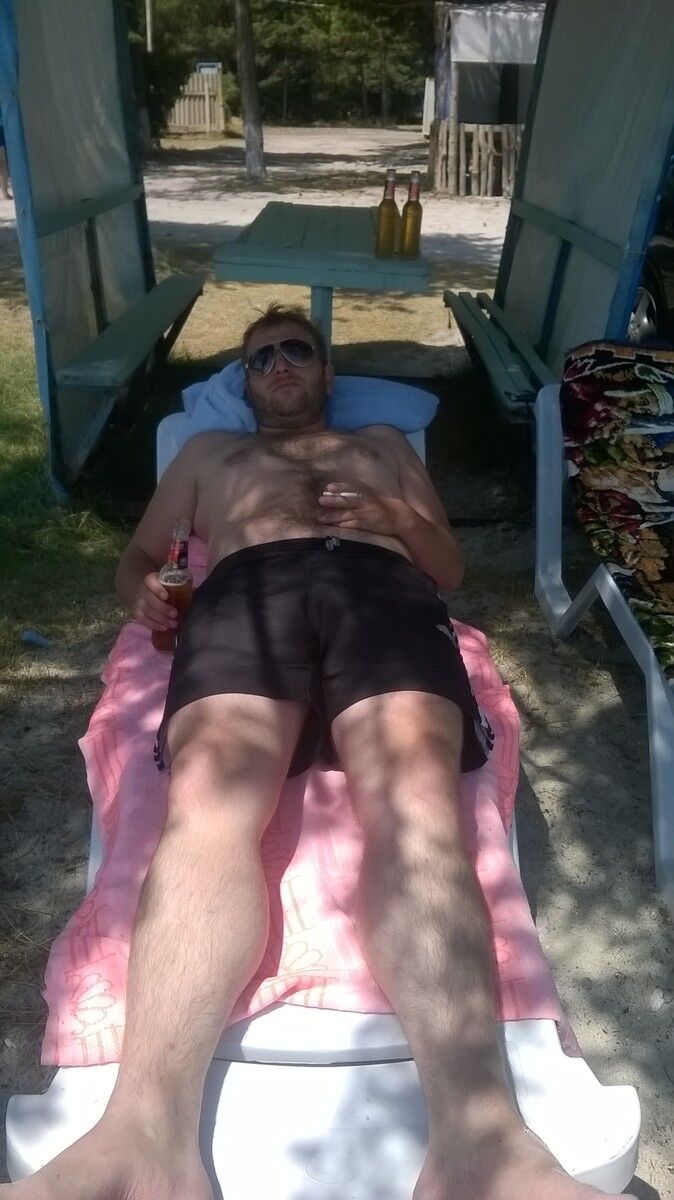  10526569  HOVO, 32 ,    