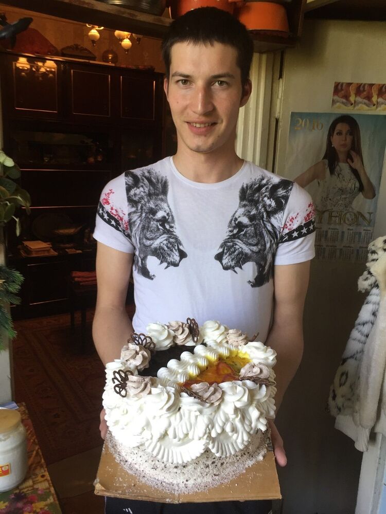  7618839  Rinat, 40 ,    