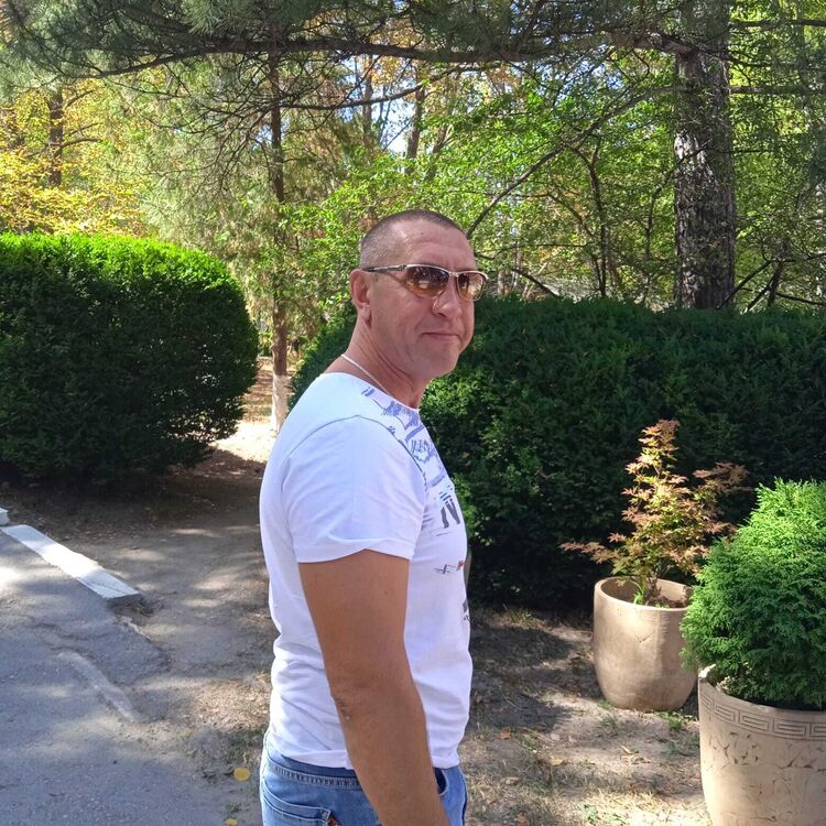  54433819  Yura, 44 ,    