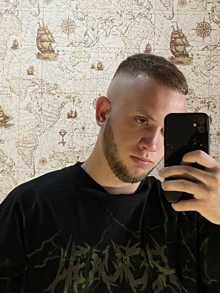  48713359  , 20 ,    