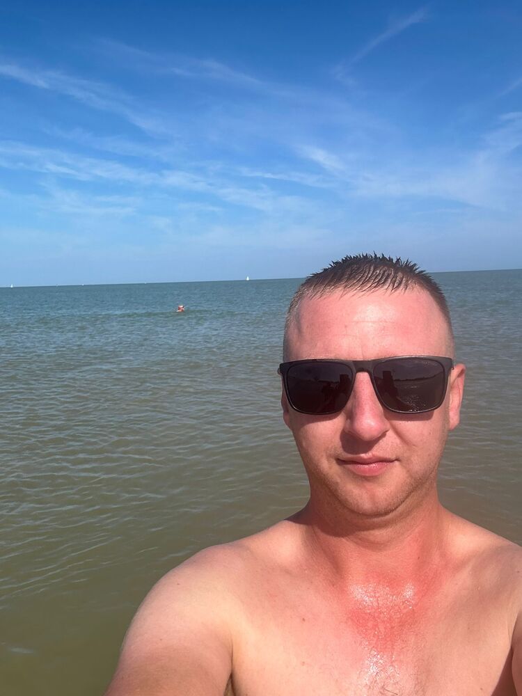  ,   Pavel, 31 ,   ,   