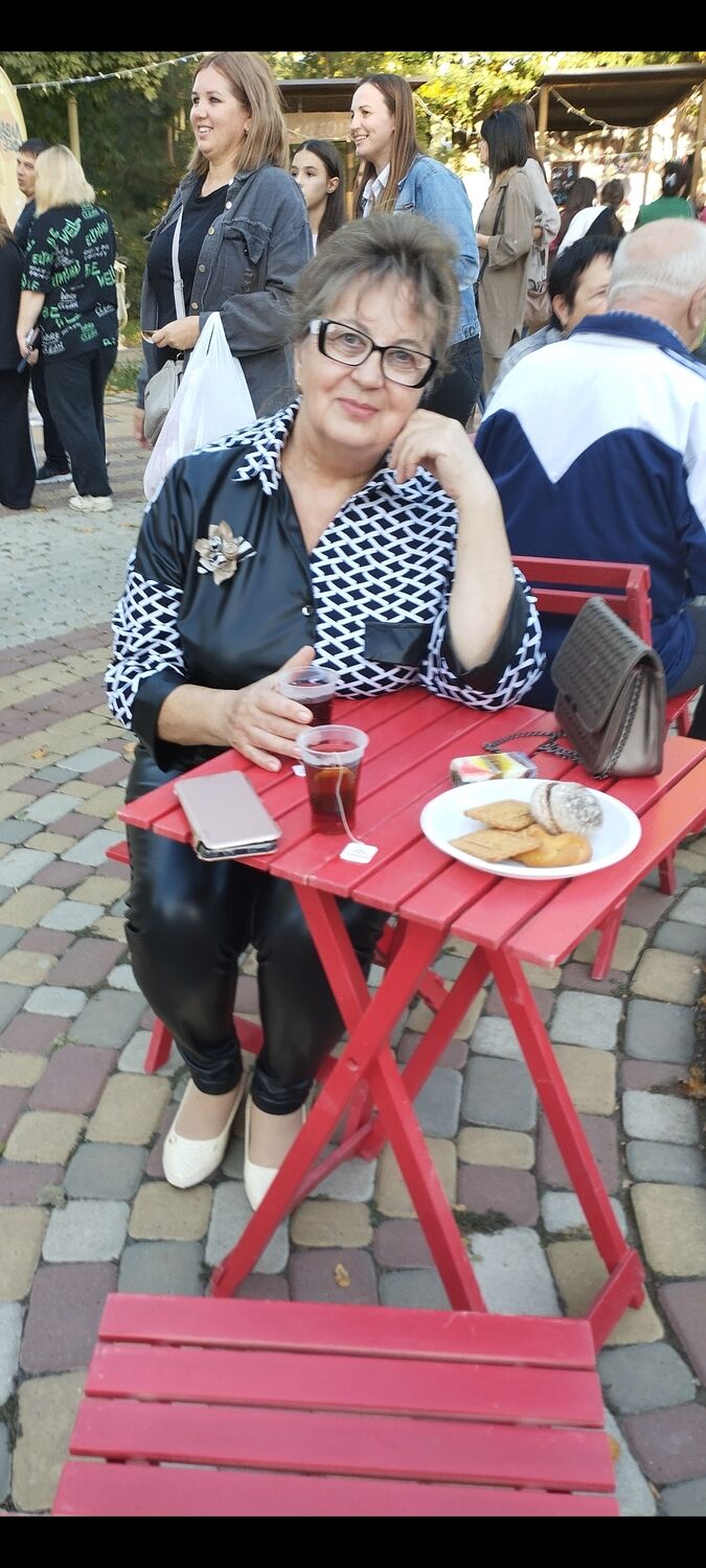 46810489  Svetlana, 65 ,    