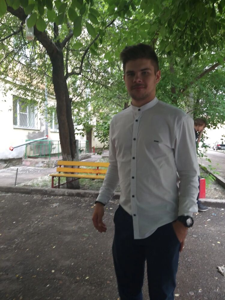  35379019  Ilya, 23 ,    