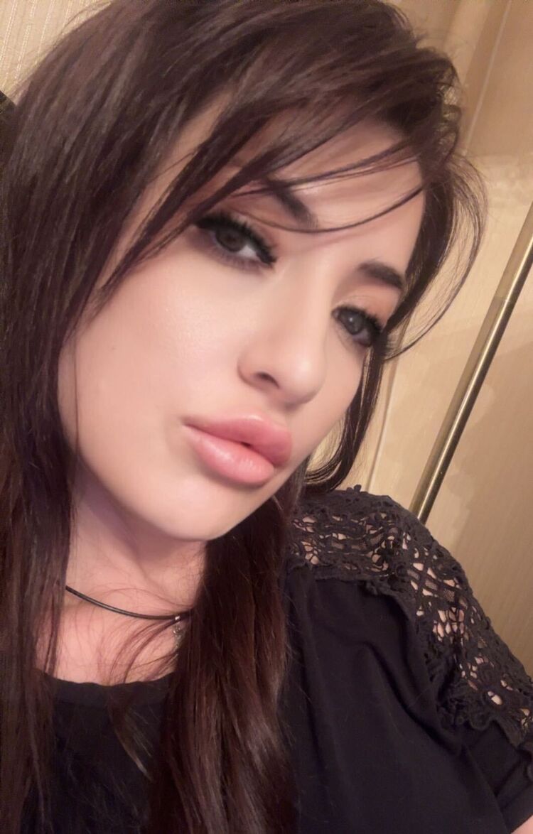  ,   Angeloche, 21 ,  