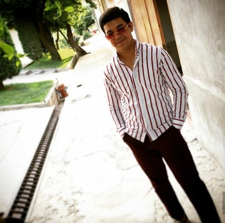  19593929  Bexruz, 30 ,    