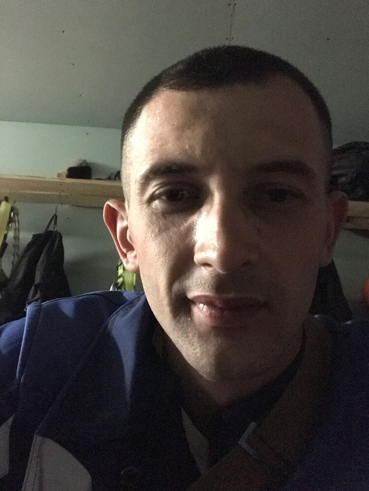  45888089  , 27 ,    