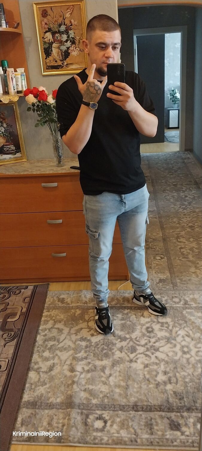  43777979  , 32 ,    