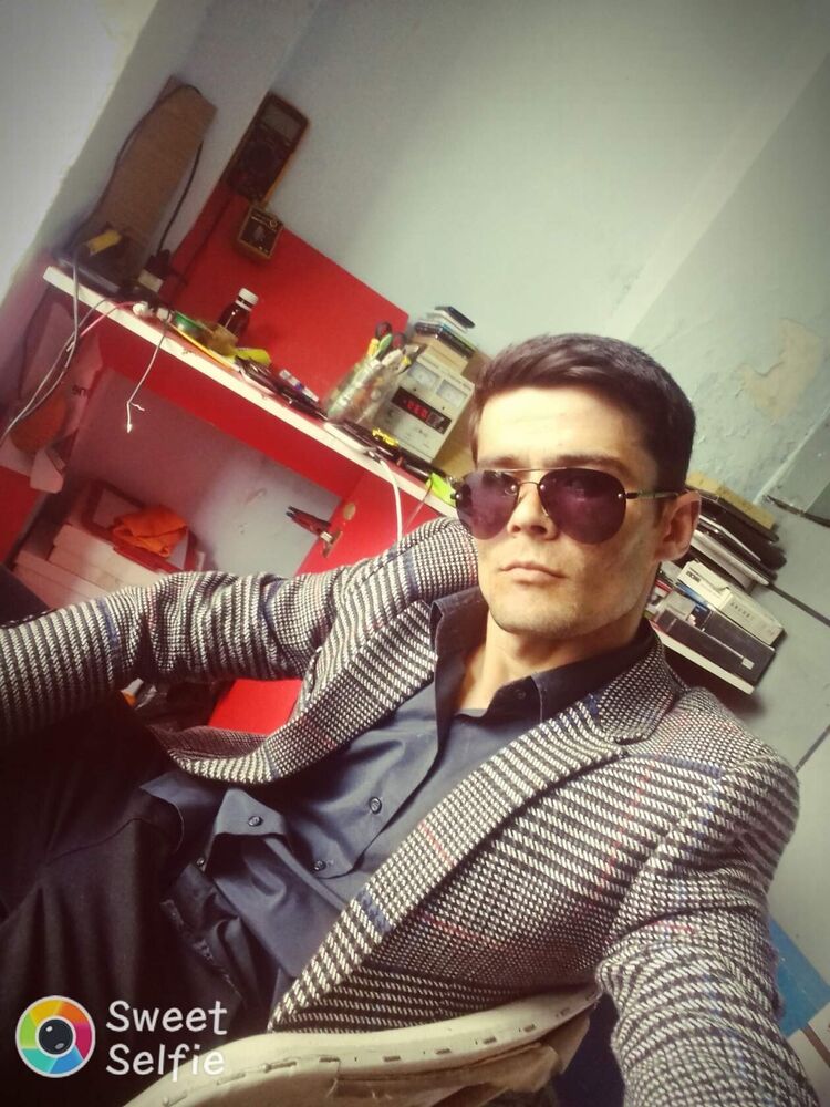  ,   Rashid, 33 ,   ,   