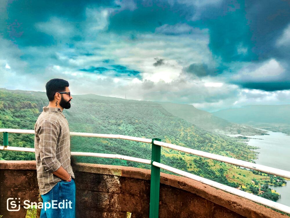  54439329  Milan, 30 ,    