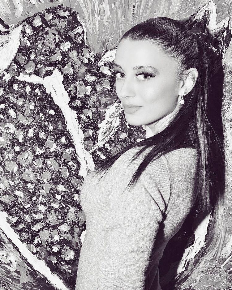  Moldova Noua,   , 33 ,   ,   , c 