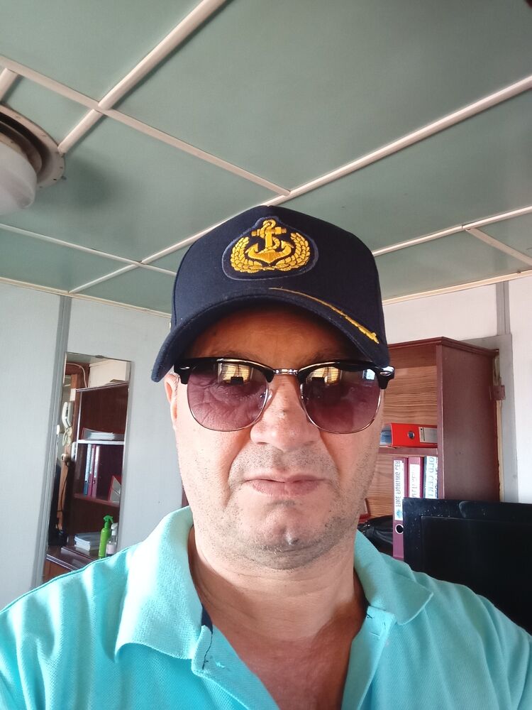  51873179  El, 53 ,    --