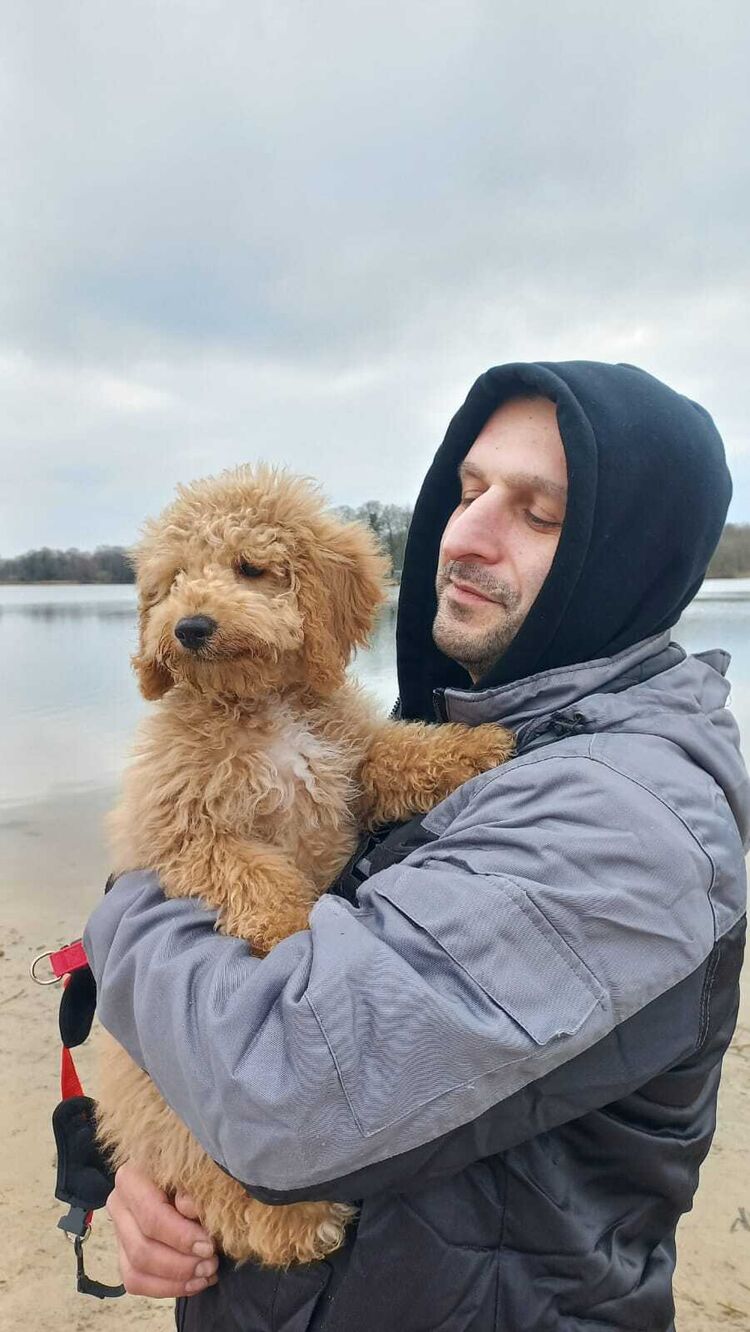  53421489  GEO RGIA, 43 ,    Dortmund