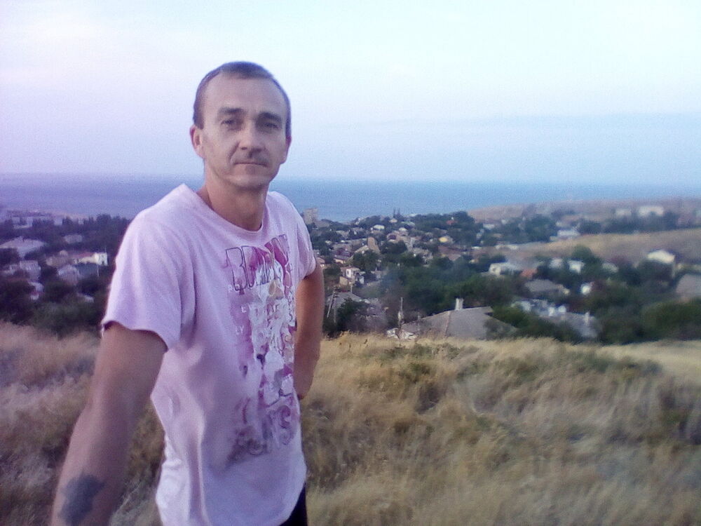  18856059  Anatoliy, 44 ,    