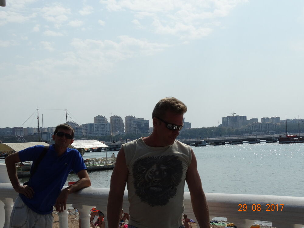  11629719  Alexander, 44 ,    