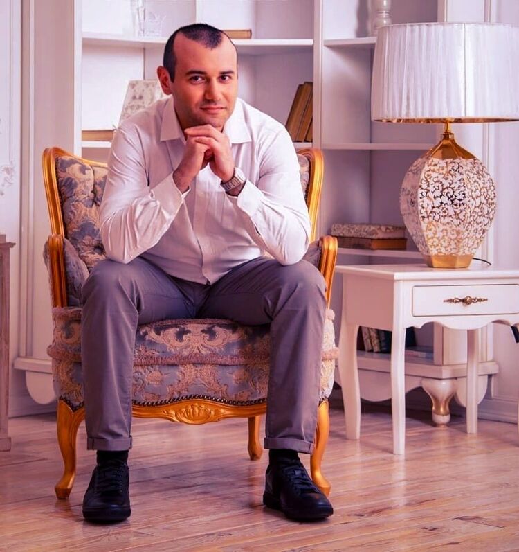  Holon,   Leonid, 37 ,   ,   , c , 